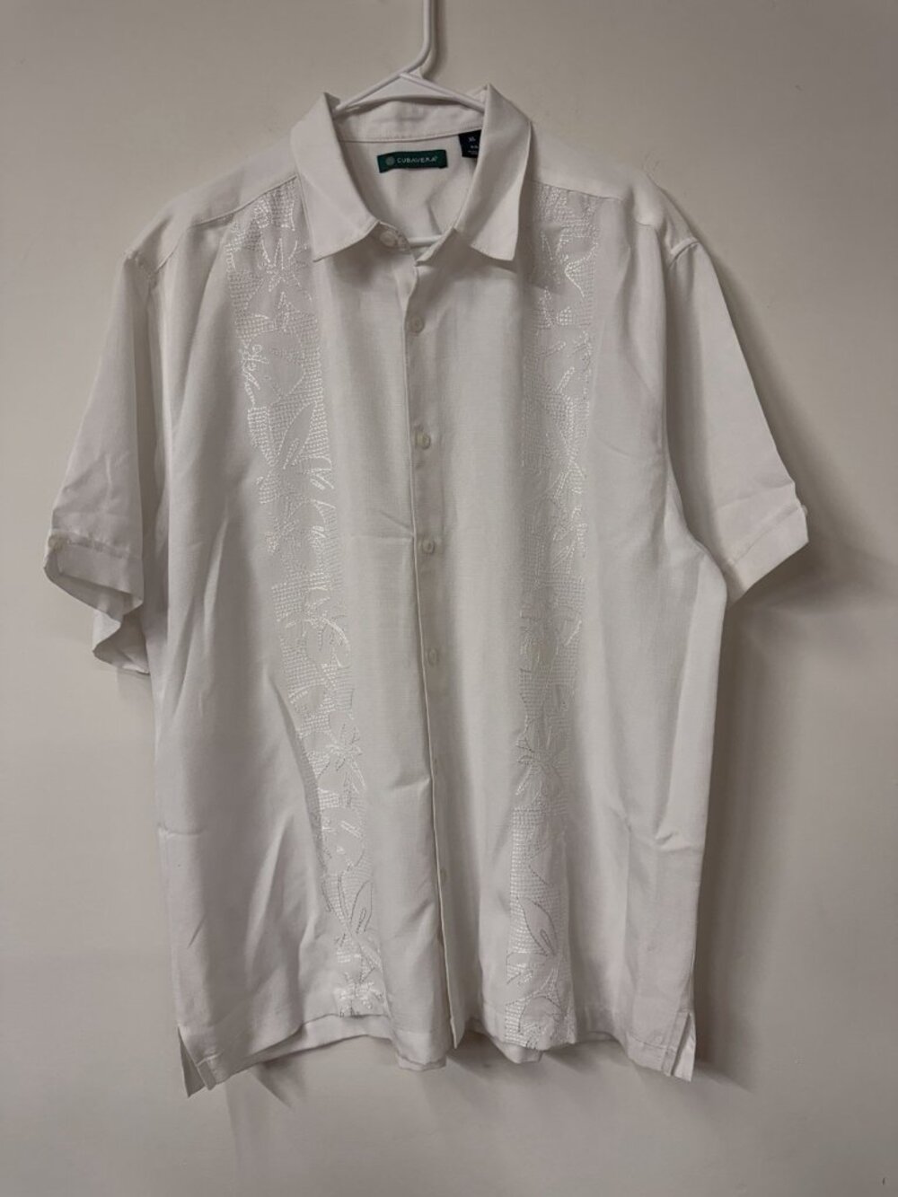 Cubavera Men’s XL Button Shirt White Polyester Short Sleeve Embroidered Bowling